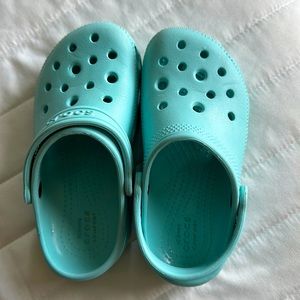 Crocs Kids Size 11 Teal